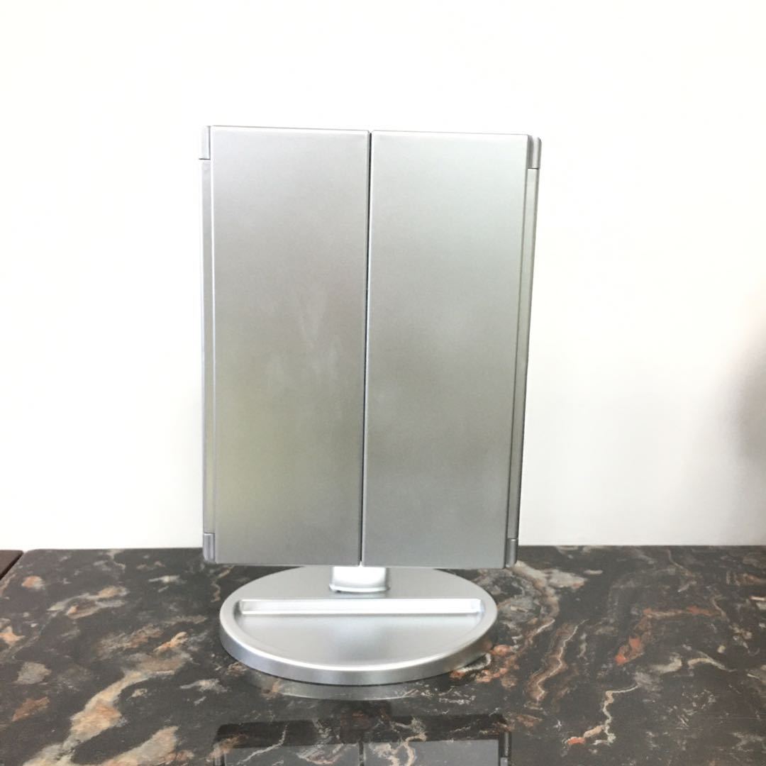 Three-fold Makeup Mirror